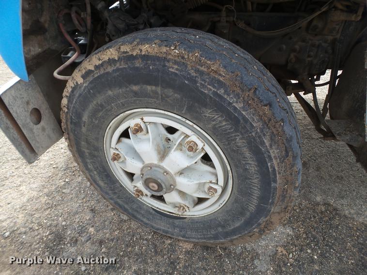 image for item EN9534 1973 Ford 9000 dump truck