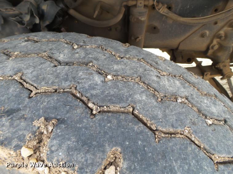 image for item EN9534 1973 Ford 9000 dump truck