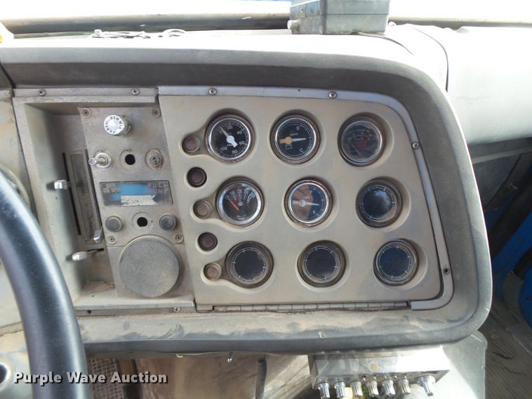 image for item EN9534 1973 Ford 9000 dump truck