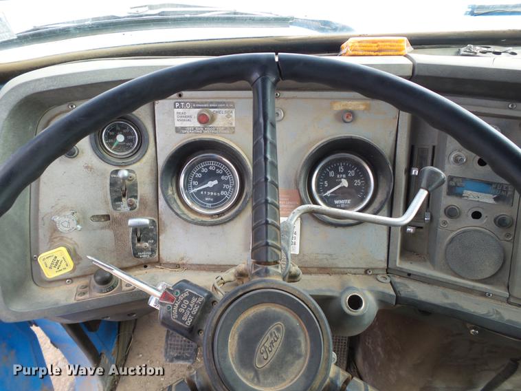 image for item EN9534 1973 Ford 9000 dump truck