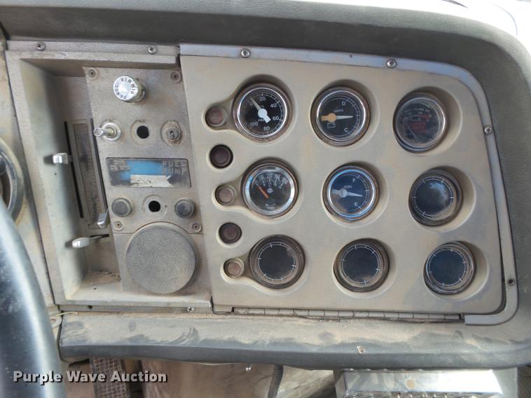 image for item EN9534 1973 Ford 9000 dump truck