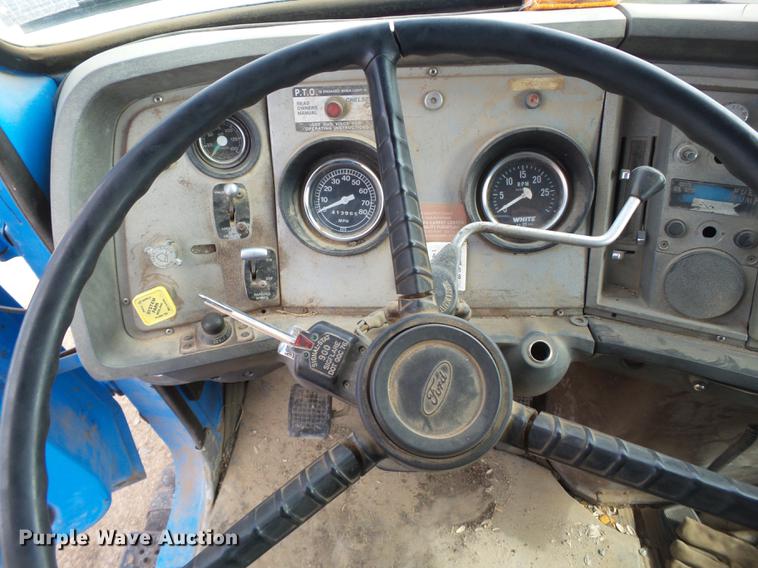 image for item EN9534 1973 Ford 9000 dump truck