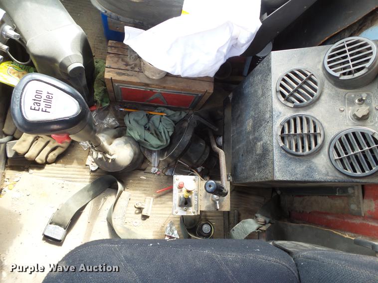 image for item EN9534 1973 Ford 9000 dump truck