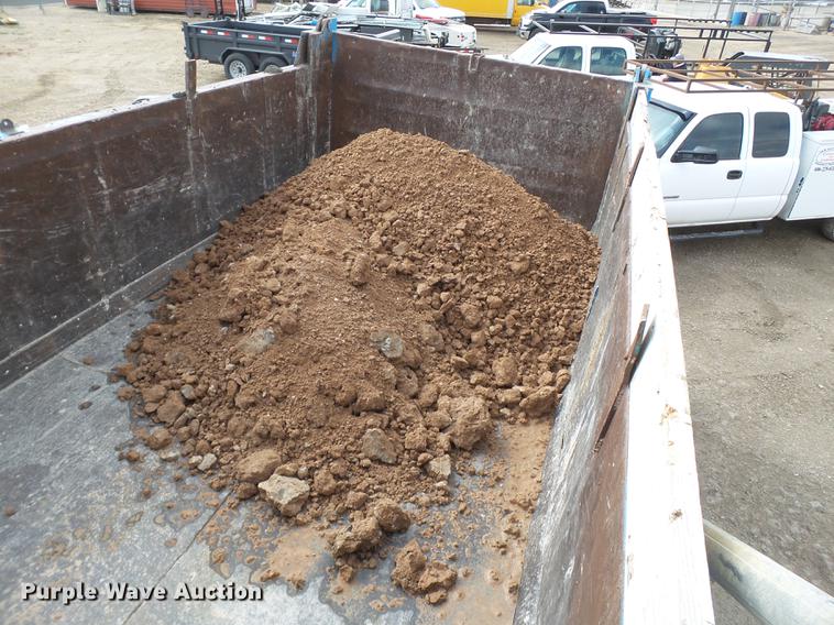 image for item EN9534 1973 Ford 9000 dump truck