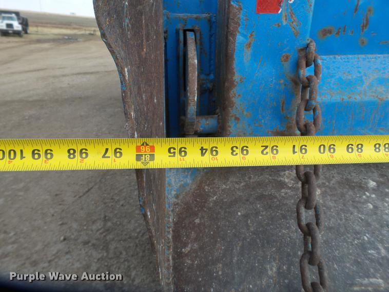 image for item EN9534 1973 Ford 9000 dump truck