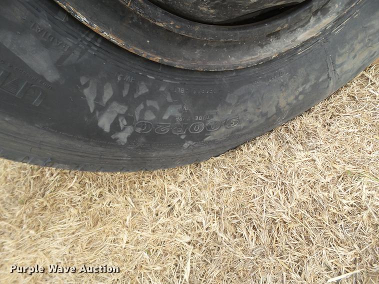 image for item EN9535 1985 Ford F700 dump truck