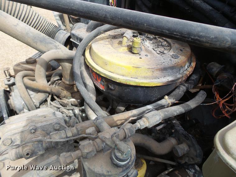 image for item EN9535 1985 Ford F700 dump truck