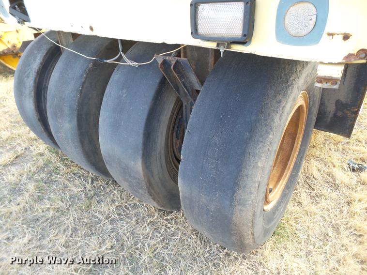 image for item EN9540 Bomag BW20R pneumatic roller