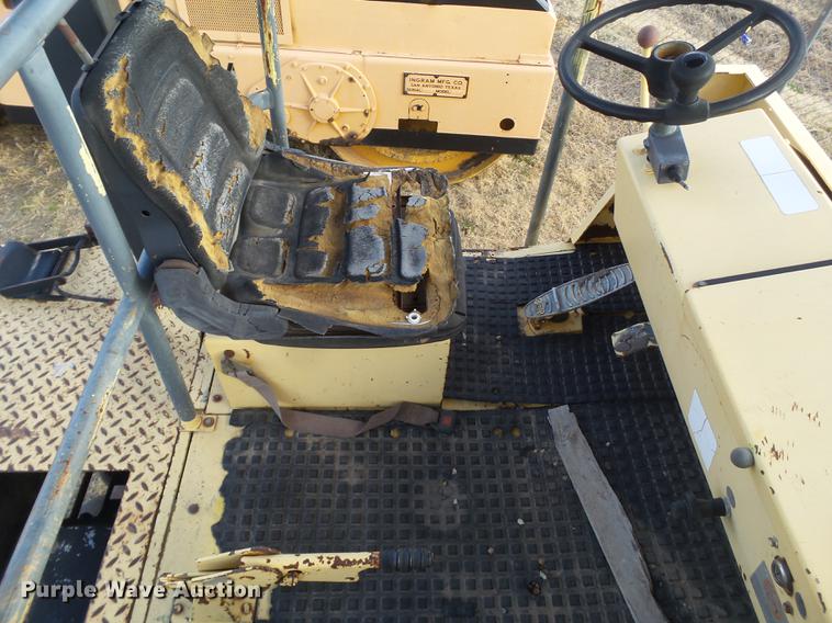 image for item EN9540 Bomag BW20R pneumatic roller