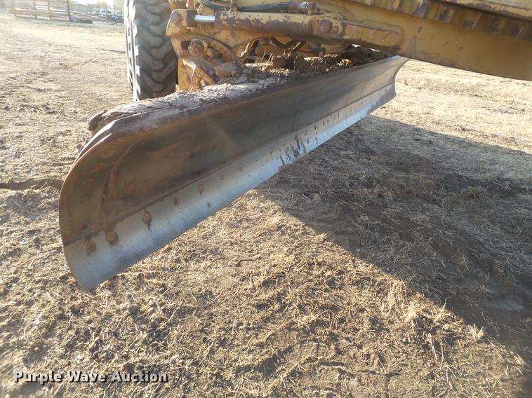 image for item EN9541 1986 Fiat-Allis FG85 motor grader