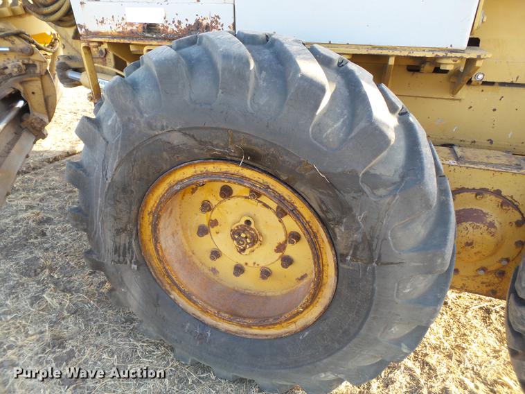 image for item EN9541 1986 Fiat-Allis FG85 motor grader