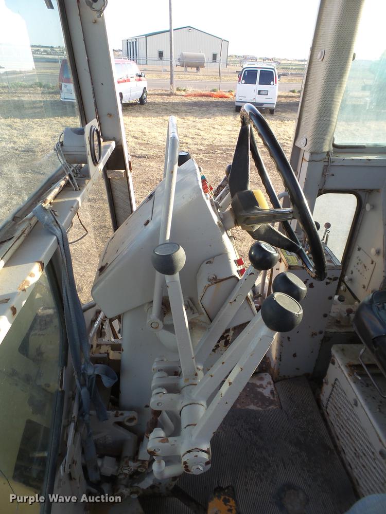 image for item EN9541 1986 Fiat-Allis FG85 motor grader