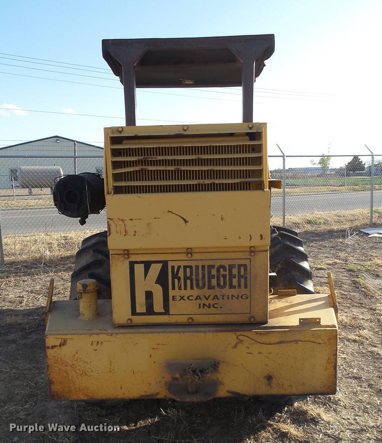 image for item EN9543 Dynapac CA15PD single drum roller