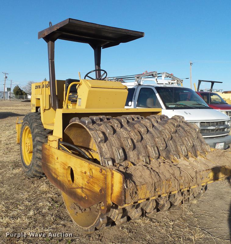 image for item EN9543 Dynapac CA15PD single drum roller