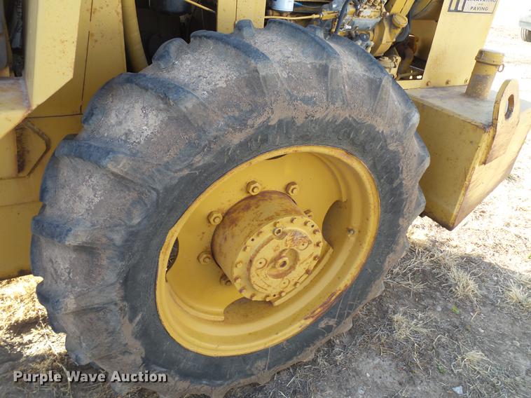 image for item EN9543 Dynapac CA15PD single drum roller