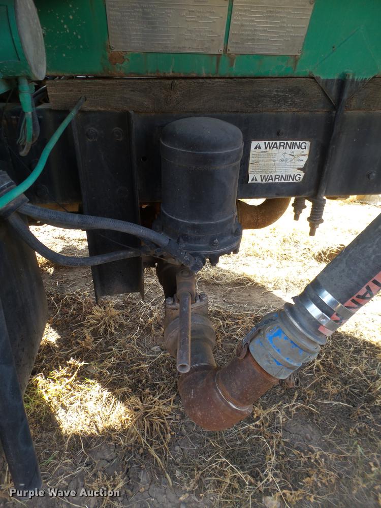 image for item EN9544 1988 Ford L8000 tank truck