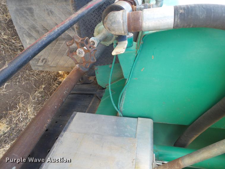 image for item EN9544 1988 Ford L8000 tank truck