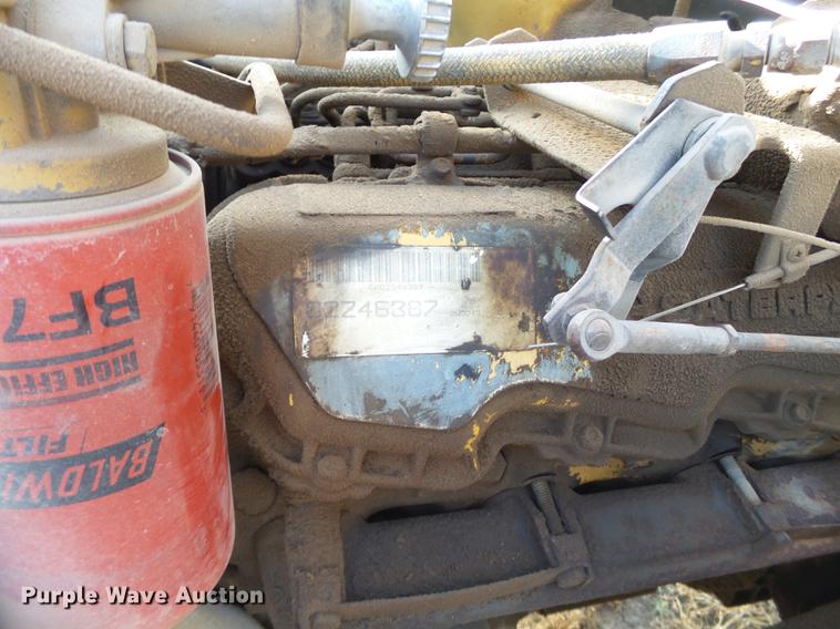 image for item EN9544 1988 Ford L8000 tank truck