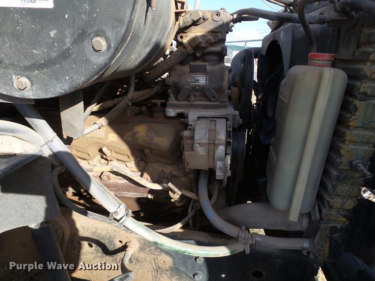image for item EN9544 1988 Ford L8000 tank truck