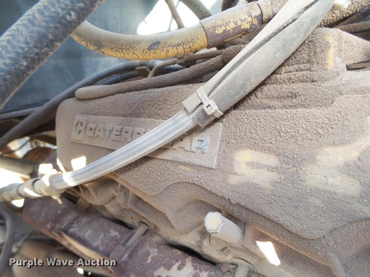 image for item EN9544 1988 Ford L8000 tank truck