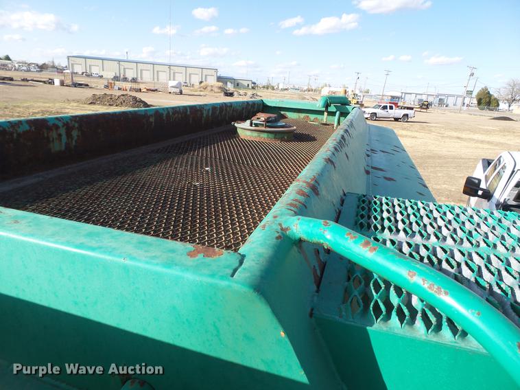 image for item EN9544 1988 Ford L8000 tank truck