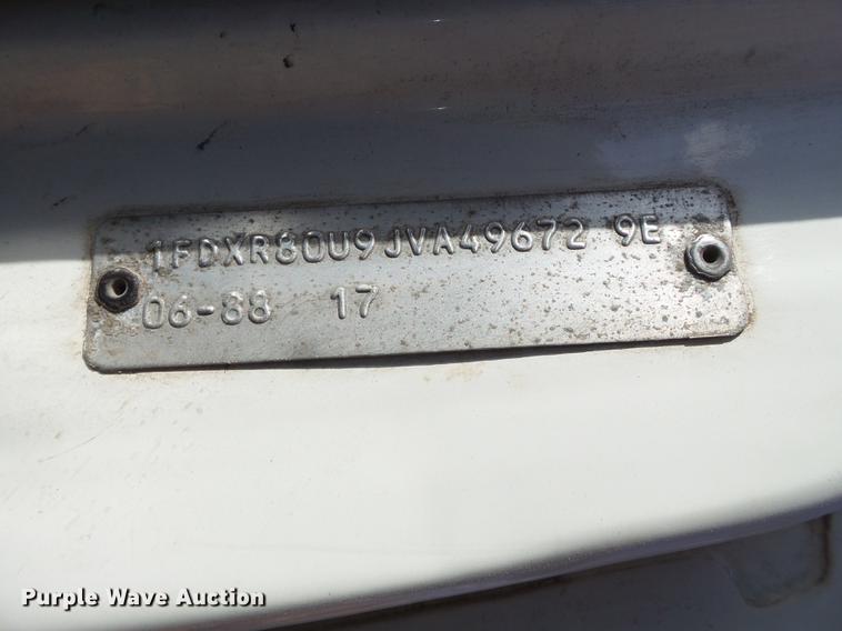 image for item EN9544 1988 Ford L8000 tank truck