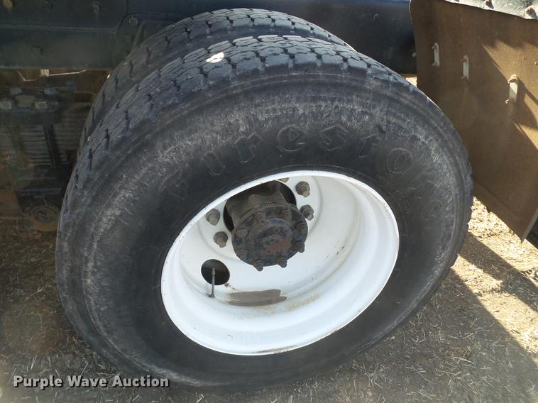 image for item EN9547 1996 International 2674 semi truck