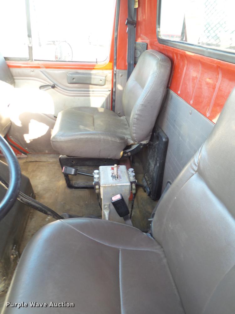 image for item EN9547 1996 International 2674 semi truck