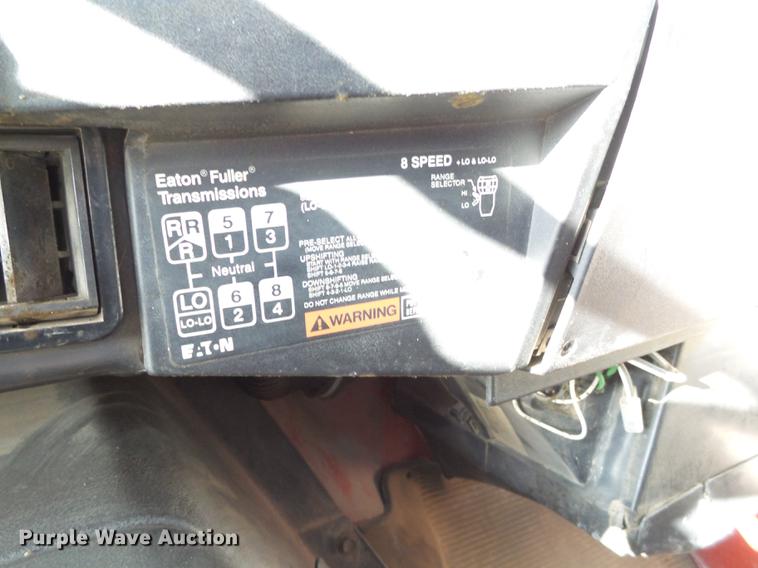 image for item EN9547 1996 International 2674 semi truck