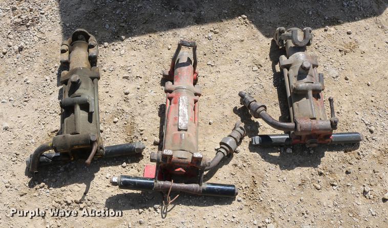 image for item EW9107 Gordon Smith 100 air compressor