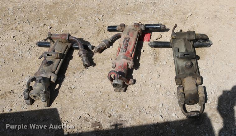 image for item EW9107 Gordon Smith 100 air compressor