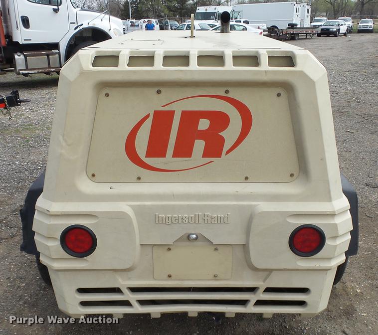 image for item DC3174 2004 Ingersoll Rand 185 air compressor