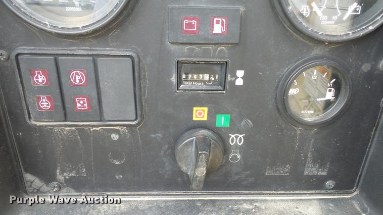 image for item DC3174 2004 Ingersoll Rand 185 air compressor