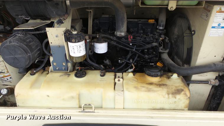 image for item DC3174 2004 Ingersoll Rand 185 air compressor