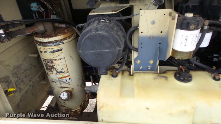 image for item DC3174 2004 Ingersoll Rand 185 air compressor