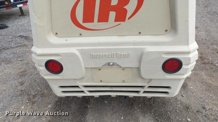 image for item DC3174 2004 Ingersoll Rand 185 air compressor