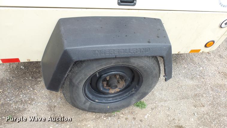 image for item DC3174 2004 Ingersoll Rand 185 air compressor