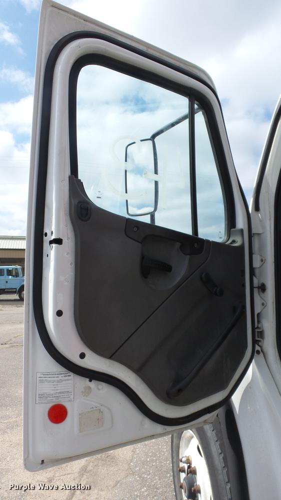 image for item DC3177 2007 Freightliner M2 106 crane truck