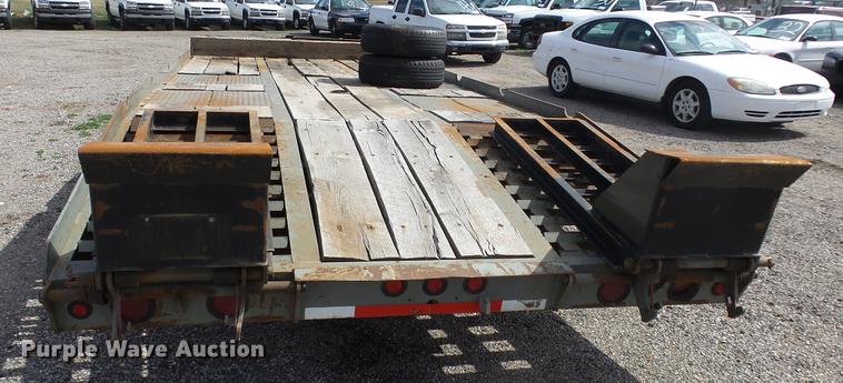 image for item DC3179 2007 Interstate utlity trailer