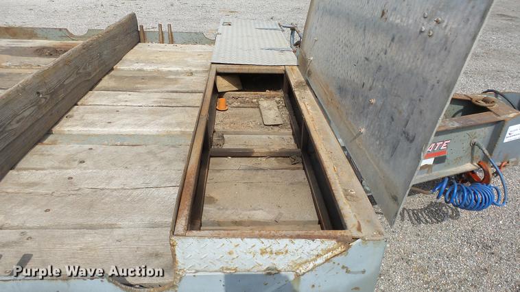 image for item DC3179 2007 Interstate utlity trailer