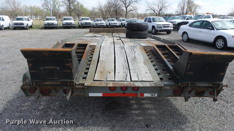 image for item DC3179 2007 Interstate utlity trailer