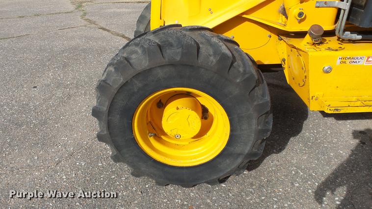 image for item DC3181 1999 JCB 210S Series 2 backhoe