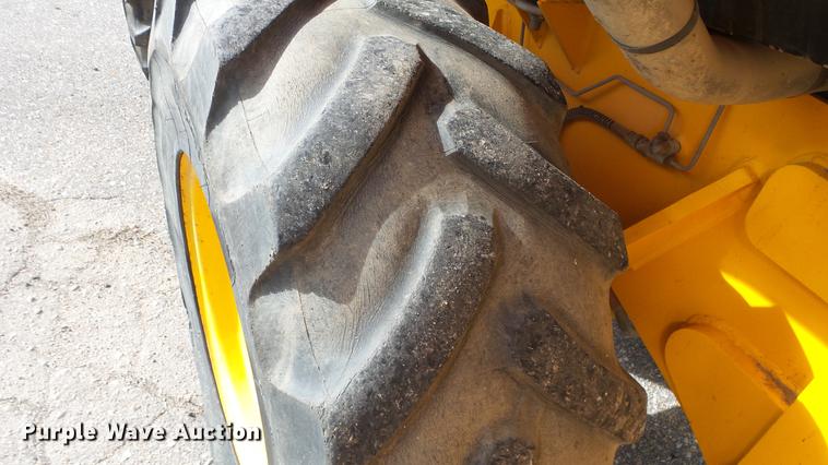 image for item DC3181 1999 JCB 210S Series 2 backhoe