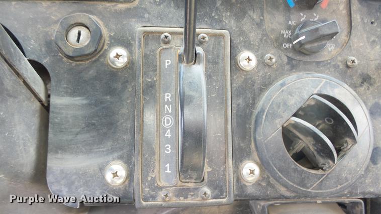 image for item DC3182 2006 Freightliner MT55 delivery truck