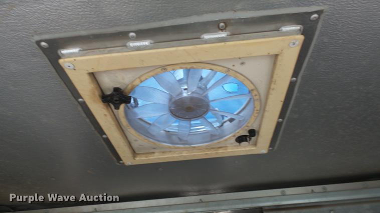 image for item DC3182 2006 Freightliner MT55 delivery truck