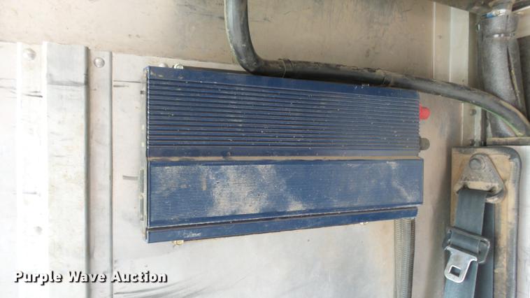 image for item DC3182 2006 Freightliner MT55 delivery truck