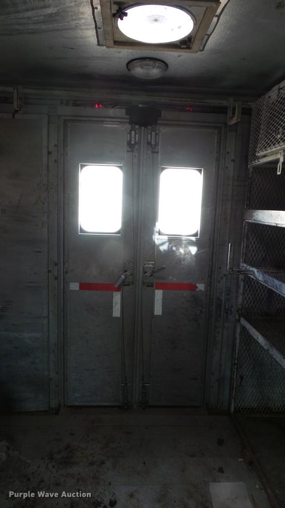 image for item DC3182 2006 Freightliner MT55 delivery truck