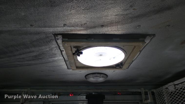 image for item DC3182 2006 Freightliner MT55 delivery truck