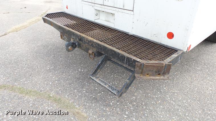 image for item DC3182 2006 Freightliner MT55 delivery truck