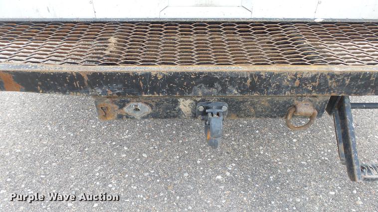 image for item DC3182 2006 Freightliner MT55 delivery truck